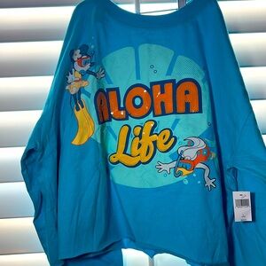 Authentic BNWT DISNEY Aulani Resort lightweight sweatshirt Hawaii Aloha - size L